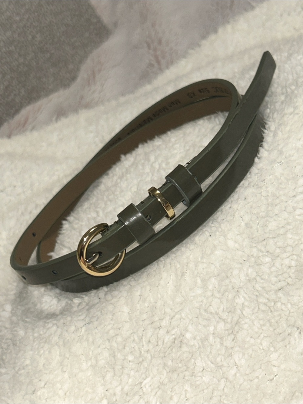 Banana Republic skinny belt (olive)